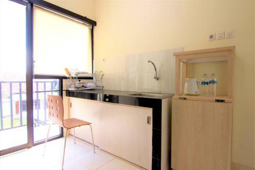 Hostal Reddoorz @ Mayjen Sungkono