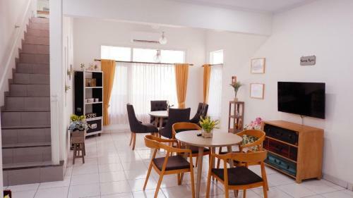 Hostal Dyah Suminar House