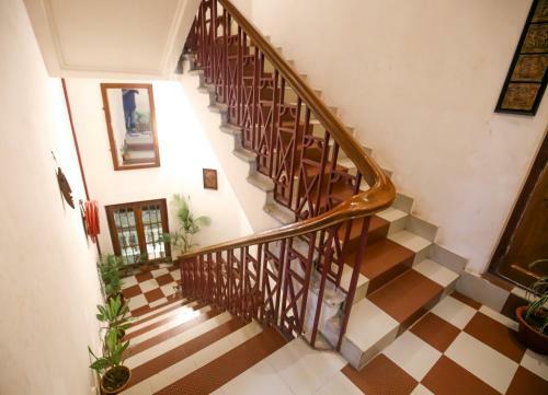 Hotel Cecil