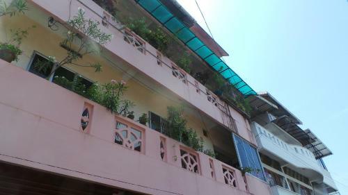 Crystalica Home Stay