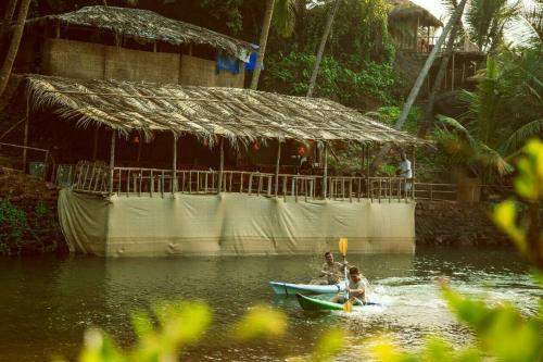 Hotel Krishna Paradise Beach Resort