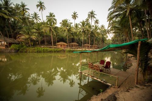 Hotel Krishna Paradise Beach Resort