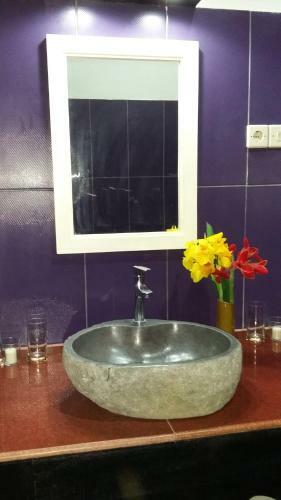 Hostal Lotus Guesthouse