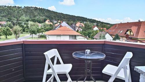 Hostal Balaton White House