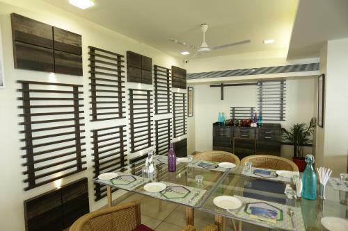 Hotel Treebo Daksh Residency