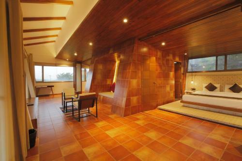 Hotel Grape County Eco Resorts