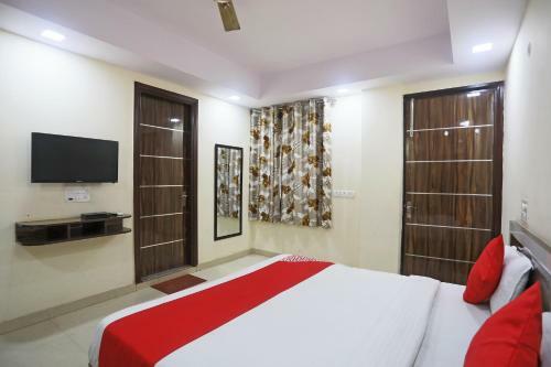 Hotel Rampal Palace