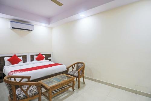 Hotel Rampal Palace