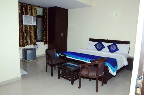 Hotel Rampal Palace