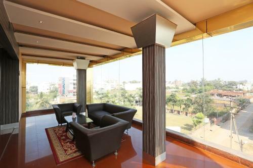 Hotel Corbiz Tower