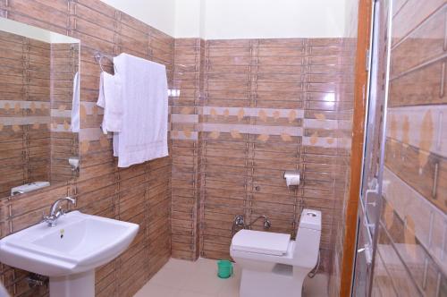 Hostal Saini Guest House