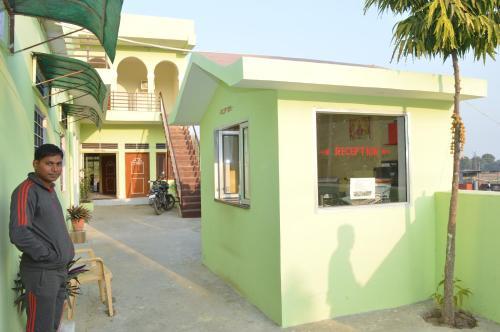 Hostal Saini Guest House
