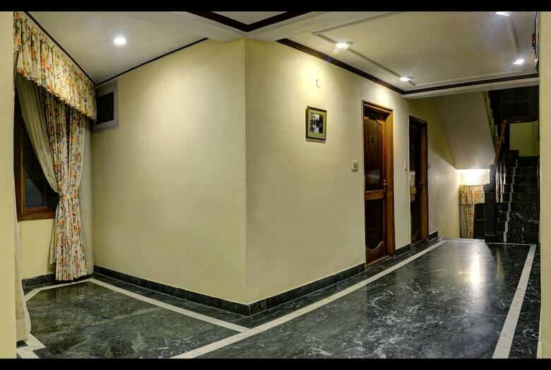 Hotel Summit Le Royale