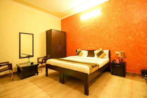Hotel Oyo 8240 Maan Residency
