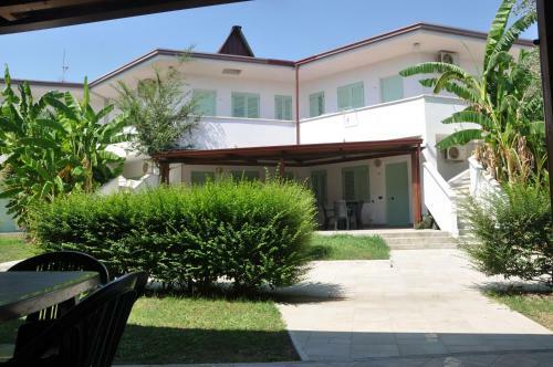 Aparthotel Borgo Degli Ulivi Natural Resort