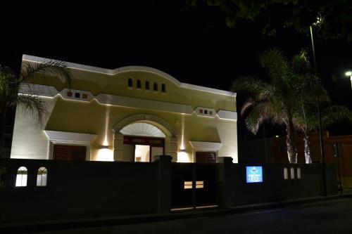 Hostal Affittacamere Torre Lapillo