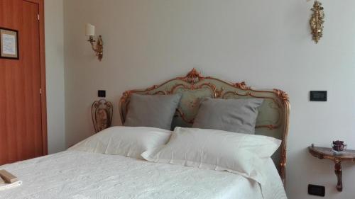 Hostal La Corte Room & Breakfast