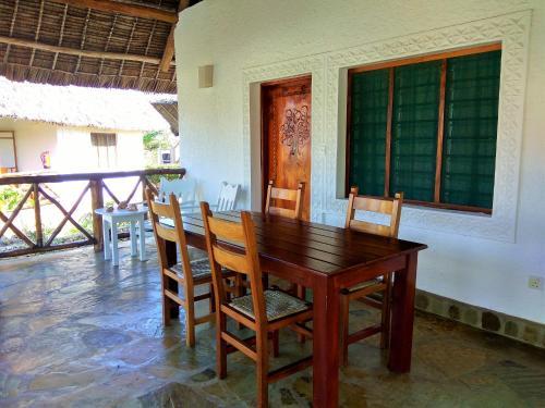 Malaika Beach Villas