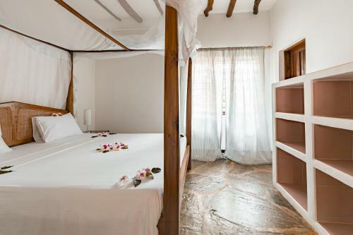 Malaika Beach Villas