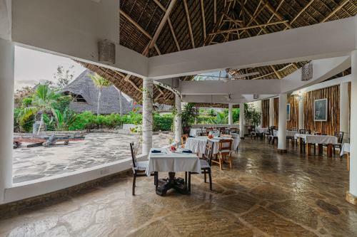 Malaika Beach Villas