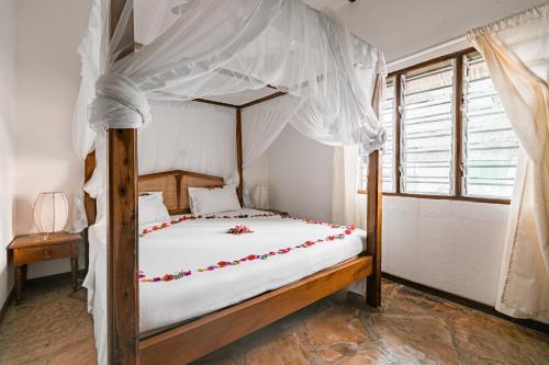 Malaika Beach Villas