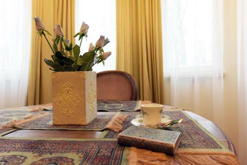 Hostal Kubu Guest House