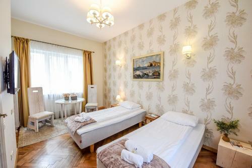 Hostal Kubu Guest House