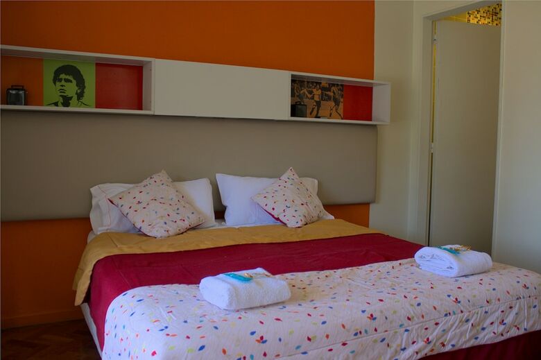 Hostal Florida Suites