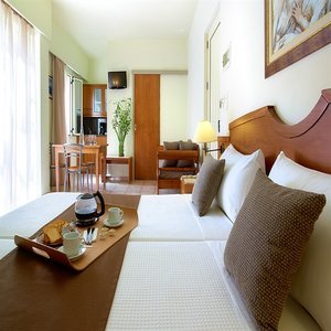 Hotel Elotis Suites (2 Bed Suite Bb