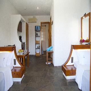 Hotel Folia Studios Apts