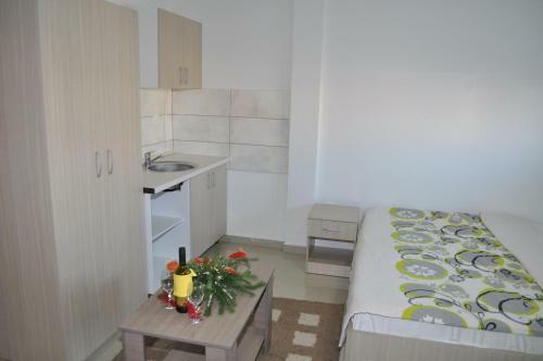 Apartments Gjoce
