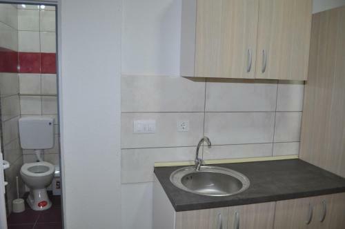 Apartments Gjoce