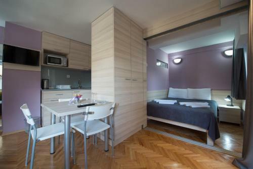 Theatre Apartments