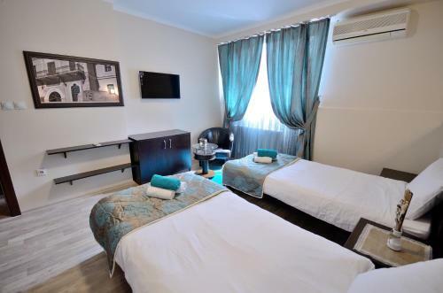 Hotel Shirok Sokak