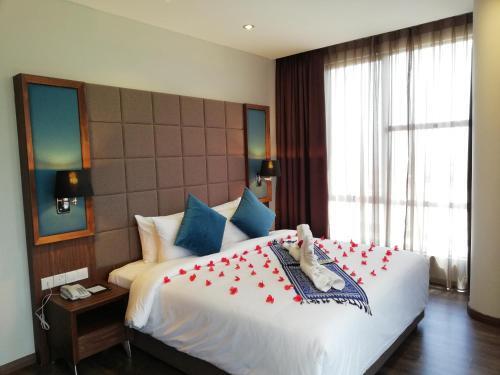 Goldenbay Hotel