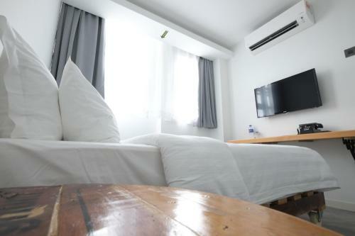 White Loft Hotel