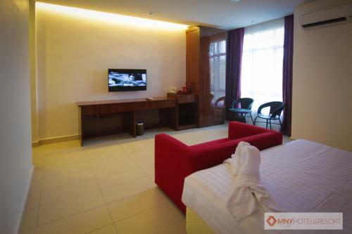 Mny Hotel & Resort