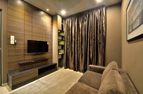 Iris Luxury Service Villa