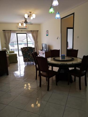 Apartamentos Marimari Marina Service Condo
