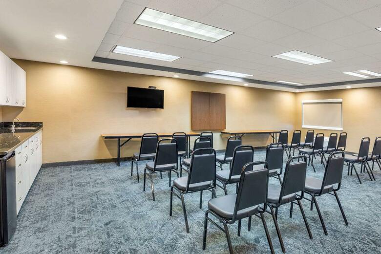 Hotel Quality Suites Tech Center South