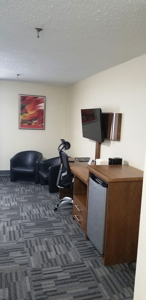 Hotel Econo Lodge Aeroport