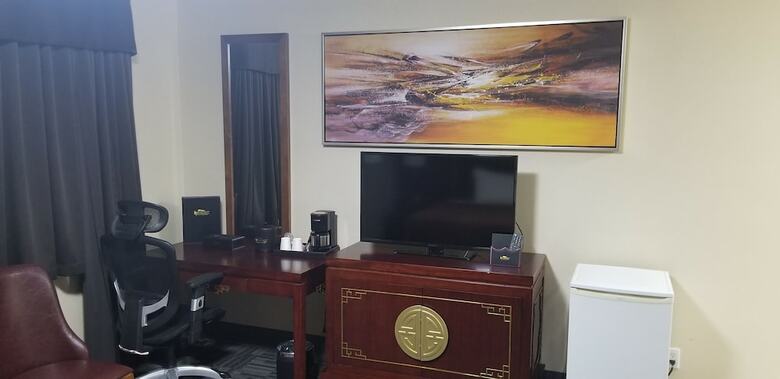 Hotel Econo Lodge Aeroport