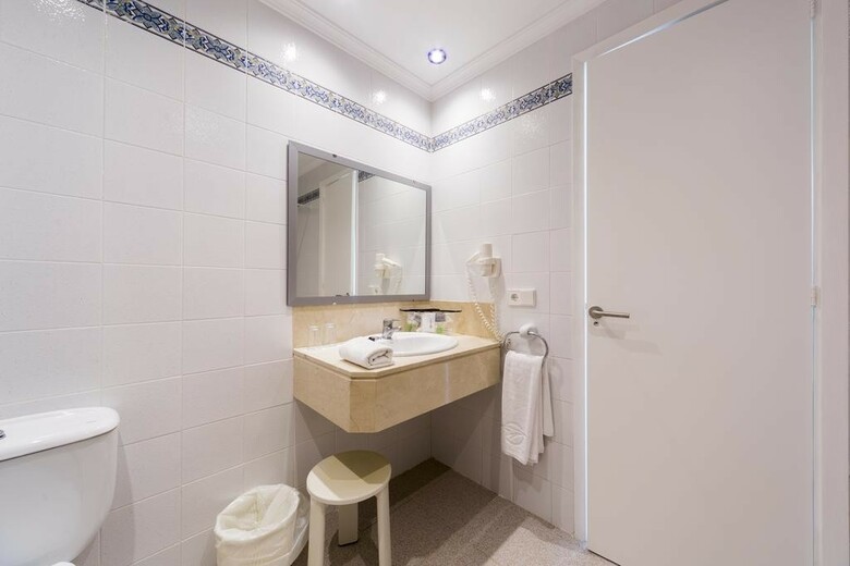 Hotel Globales Cala'n Blanes