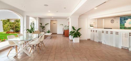Hotel Globales Cala'n Blanes