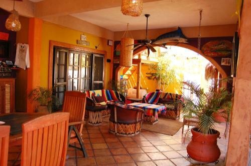 Hostal Leo's Baja Oasis