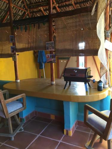 Hostal Leo's Baja Oasis