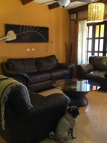 Hostal Leo's Baja Oasis