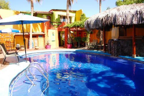 Hostal Leo's Baja Oasis