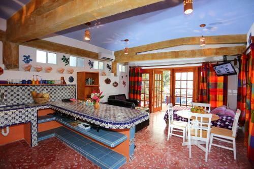El Milagro Beach Hotel And Marina