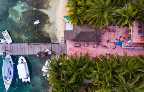 El Milagro Beach Hotel And Marina